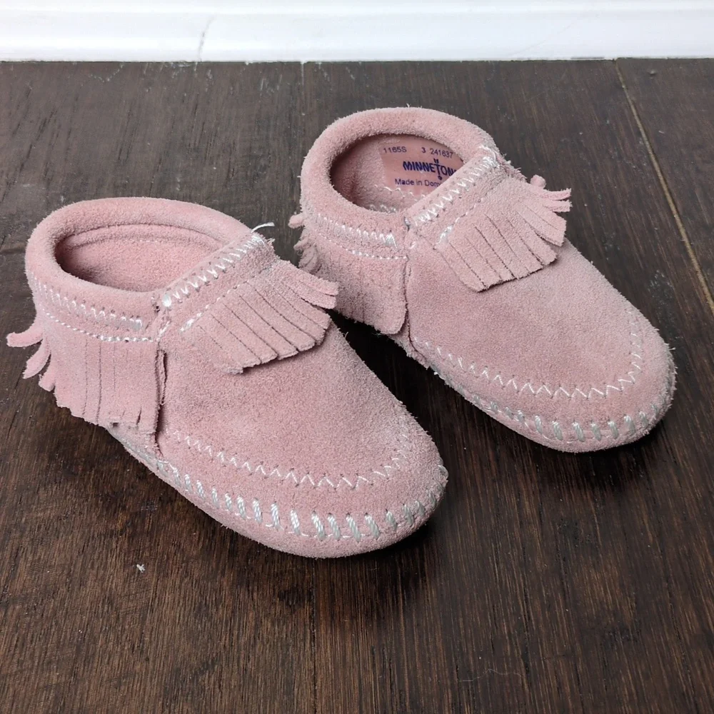 Minnetonka Infant Moccasins Sz 3 Alex Pink Suede